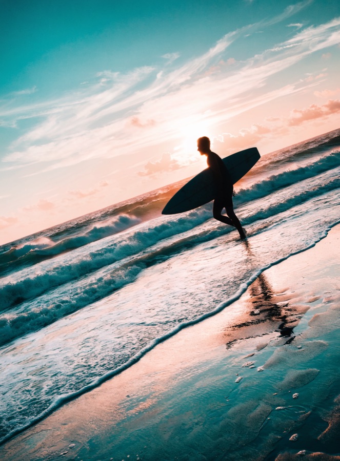 Ejemplo generado con IA: post de surf